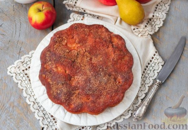 Яблочно-грушевый пирог на кефире, с овсянкой и медом