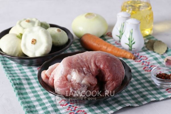 Тушеные патиссоны с мясом на сковороде